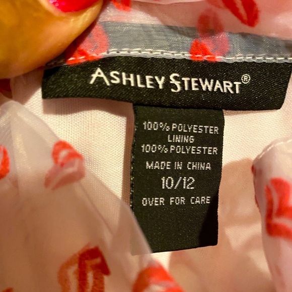 Red & White Chiffon 💋 Lips Sleeveless Blouse w/Side Collar Bow, EUC - Picture 12 of 14